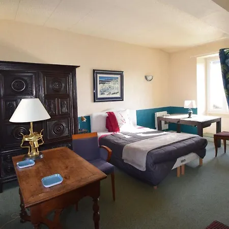 Pensión L'étape De 3*